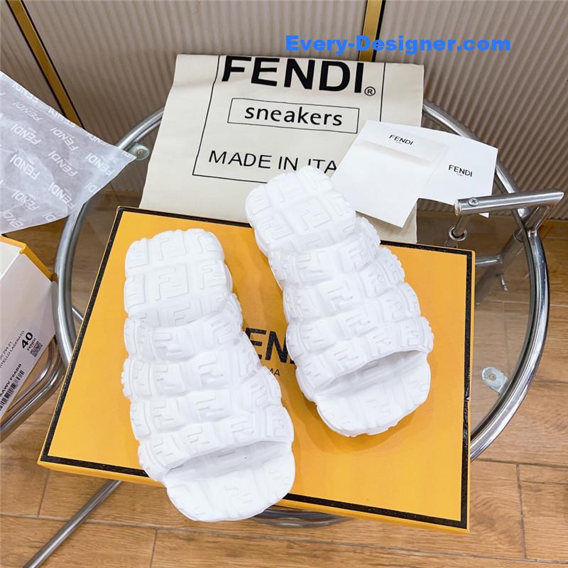 F**di environmentally friendly rubber couple slippers