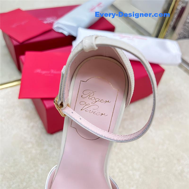roger u1u1er classic buckle strap sandals