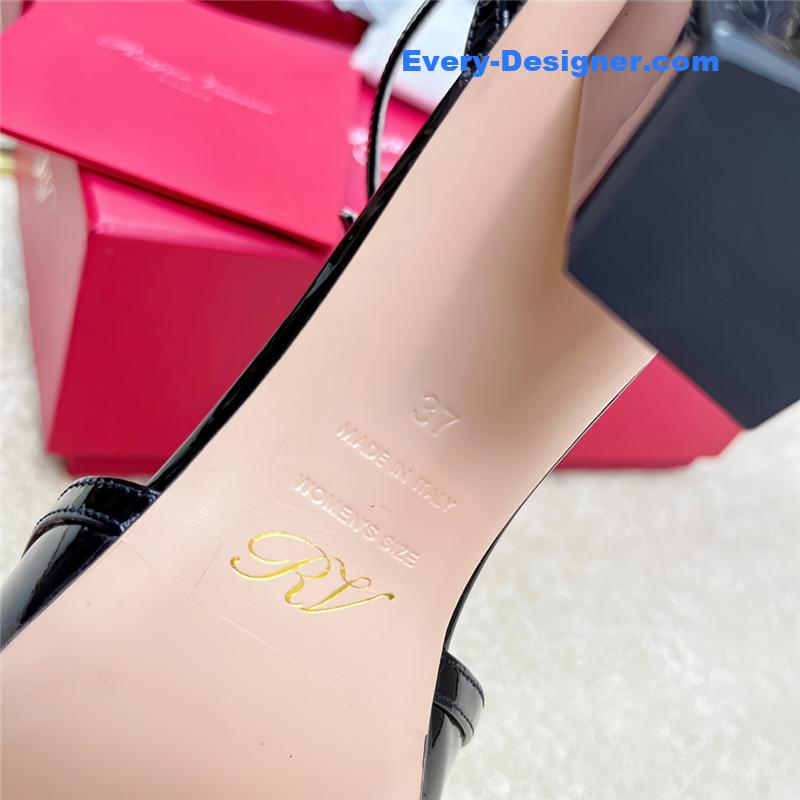 roger u1u1er classic buckle strap sandals