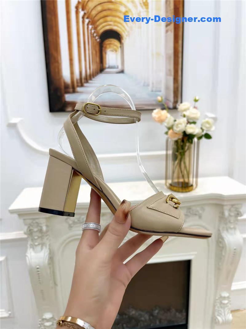 Va1e*ntin0 new women’s sandals