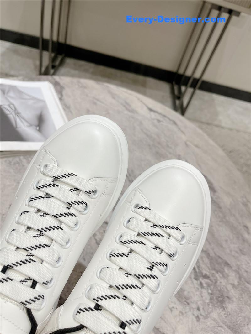 a1exa*der Mcqv*en new oversized sneakers