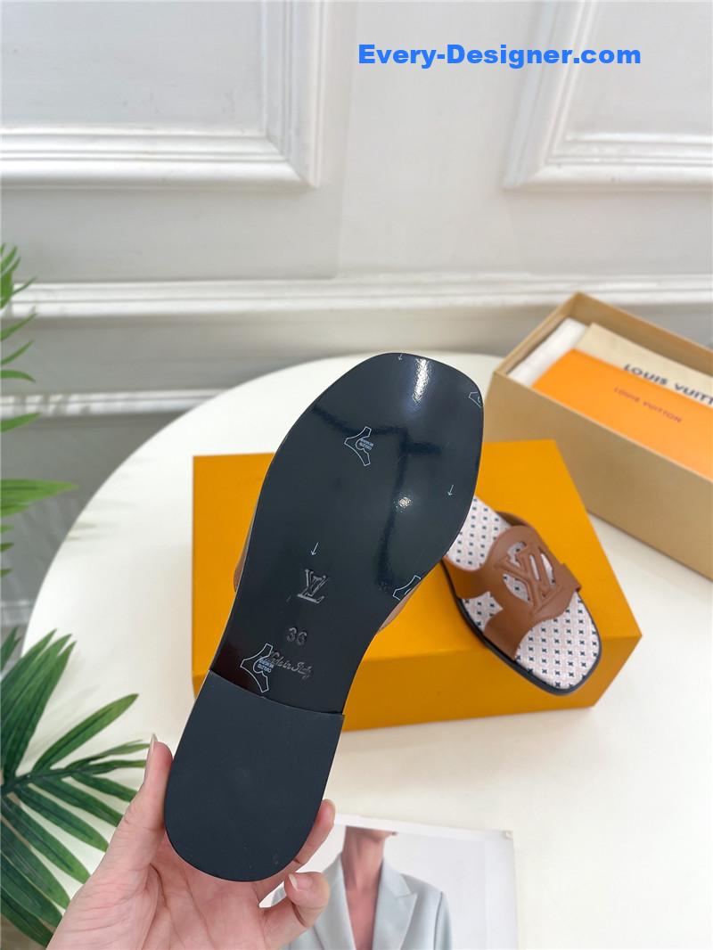 l0vis Vvtt0n lv new hollow slippers
