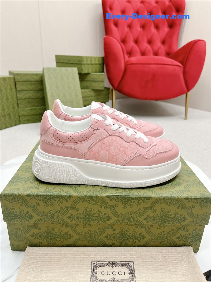 Gvc*1 chunky b series lightweight soft platform sneakers