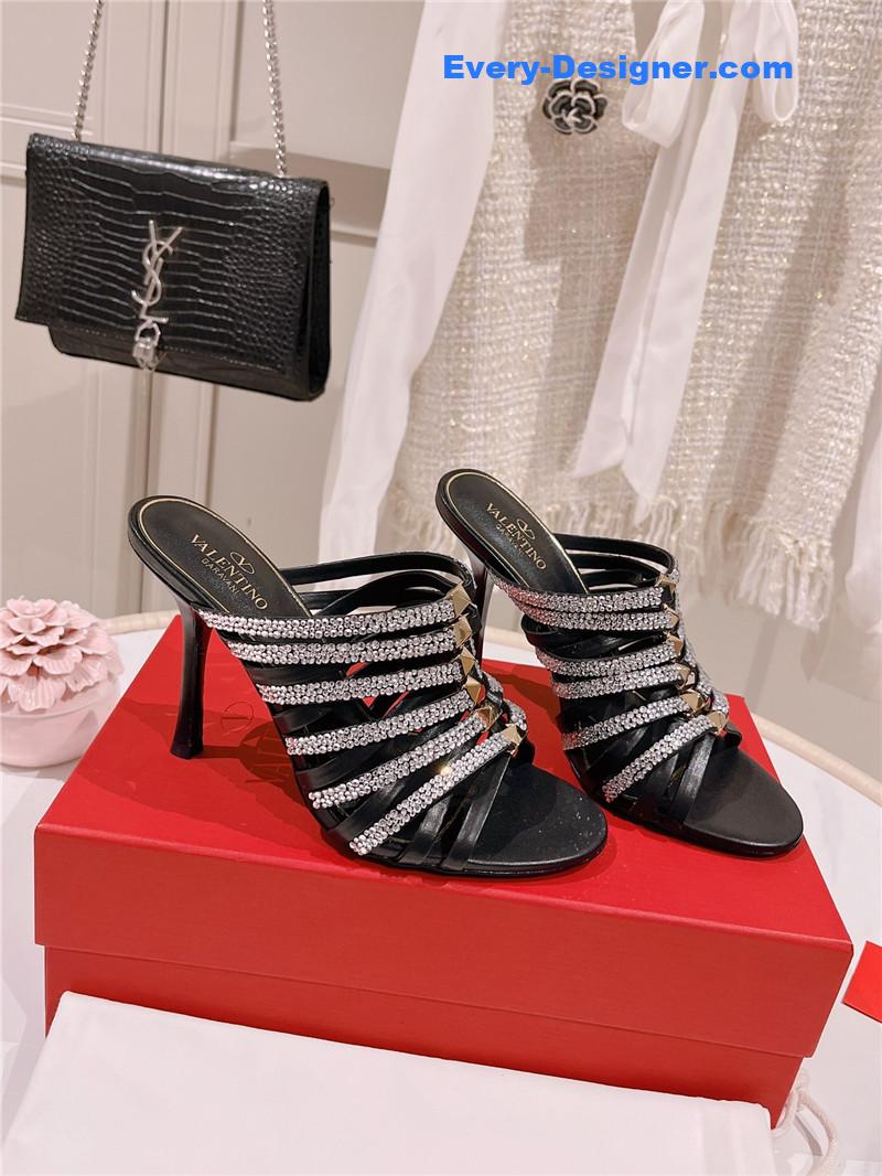 Va1e*ntin0 sandal series slippers