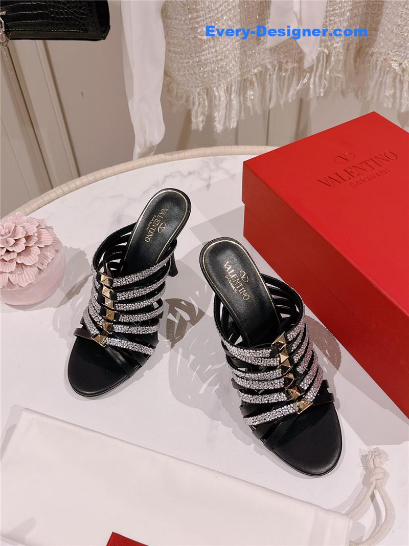 Va1e*ntin0 sandal series slippers