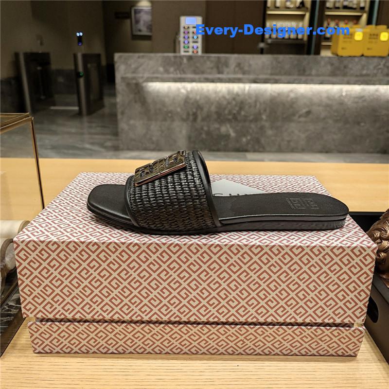Givenchy Trendy Flat Slides
