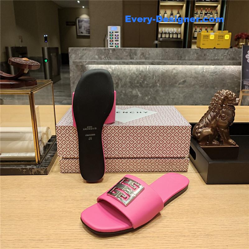 Givenchy Trendy Flat Slides