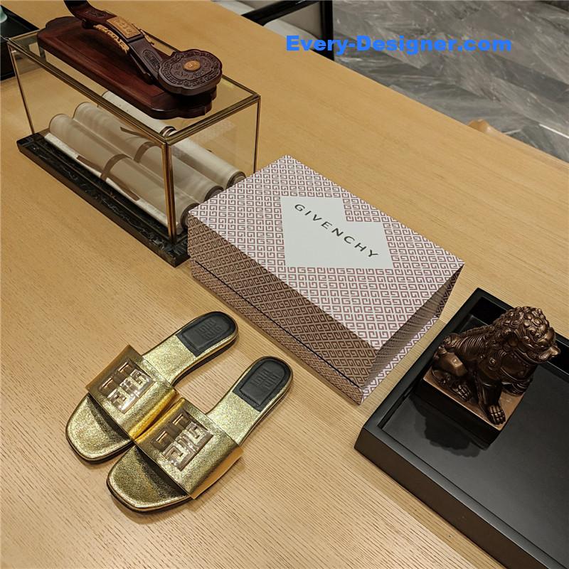Givenchy Trendy Flat Slides