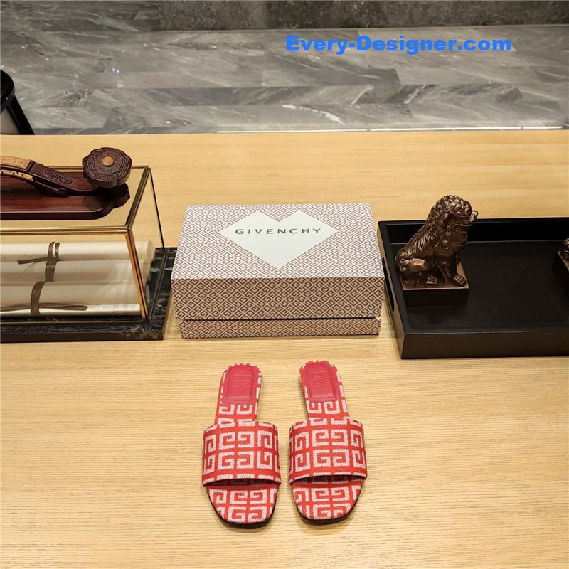 Givenchy Trendy Flat Slides