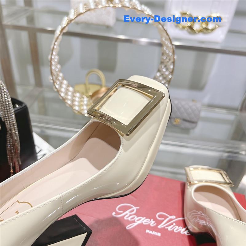 roger u1u1er classic buckle pumps