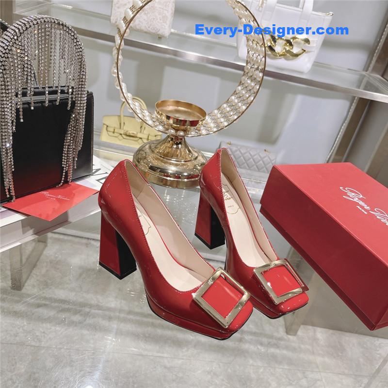 roger u1u1er classic buckle pumps