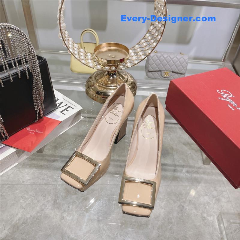 roger u1u1er classic buckle pumps
