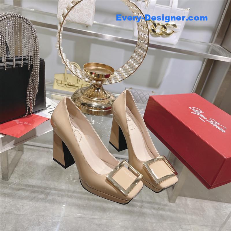 roger u1u1er classic buckle pumps