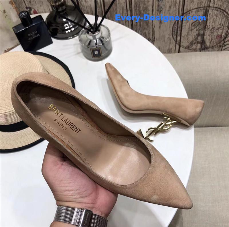 Y51 classic Y51 logo heel pumps