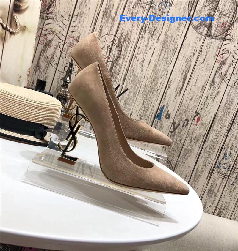 Y51 classic Y51 logo heel pumps