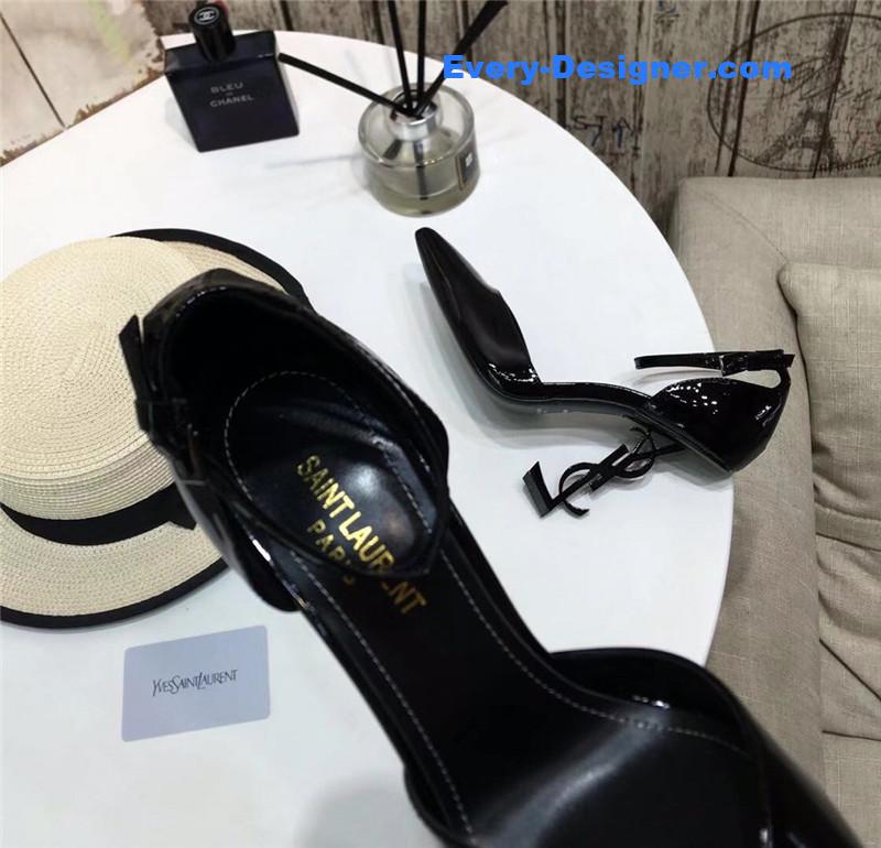 Y51 classic Y51 logo heel pumps