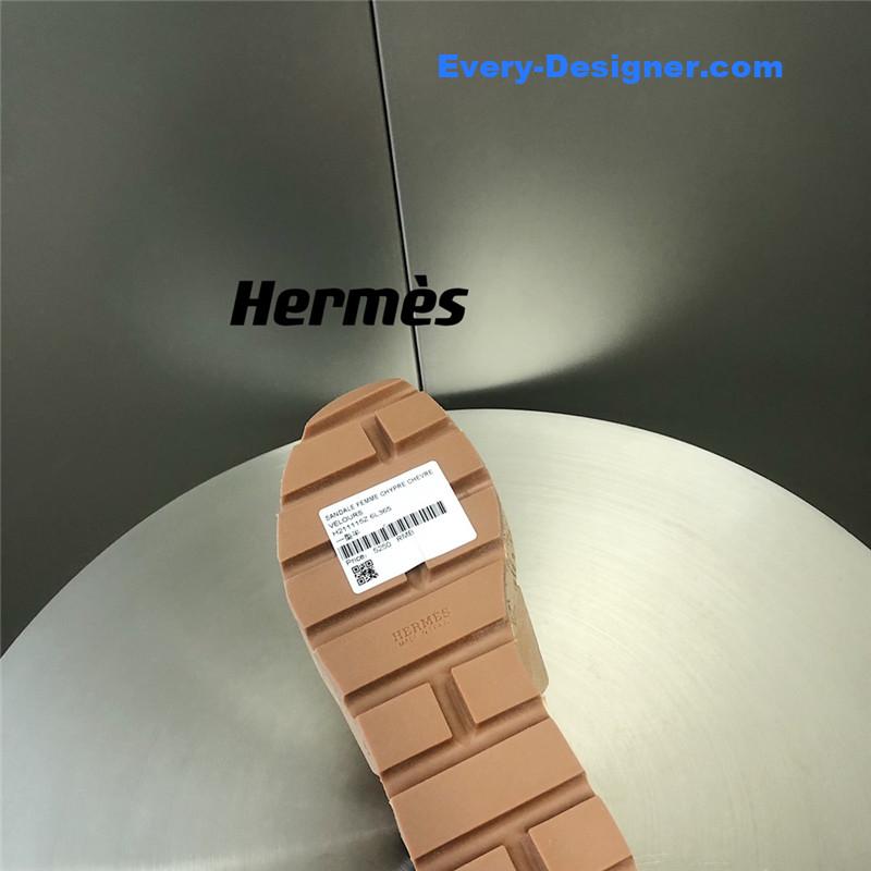 H**me5 platform slippers