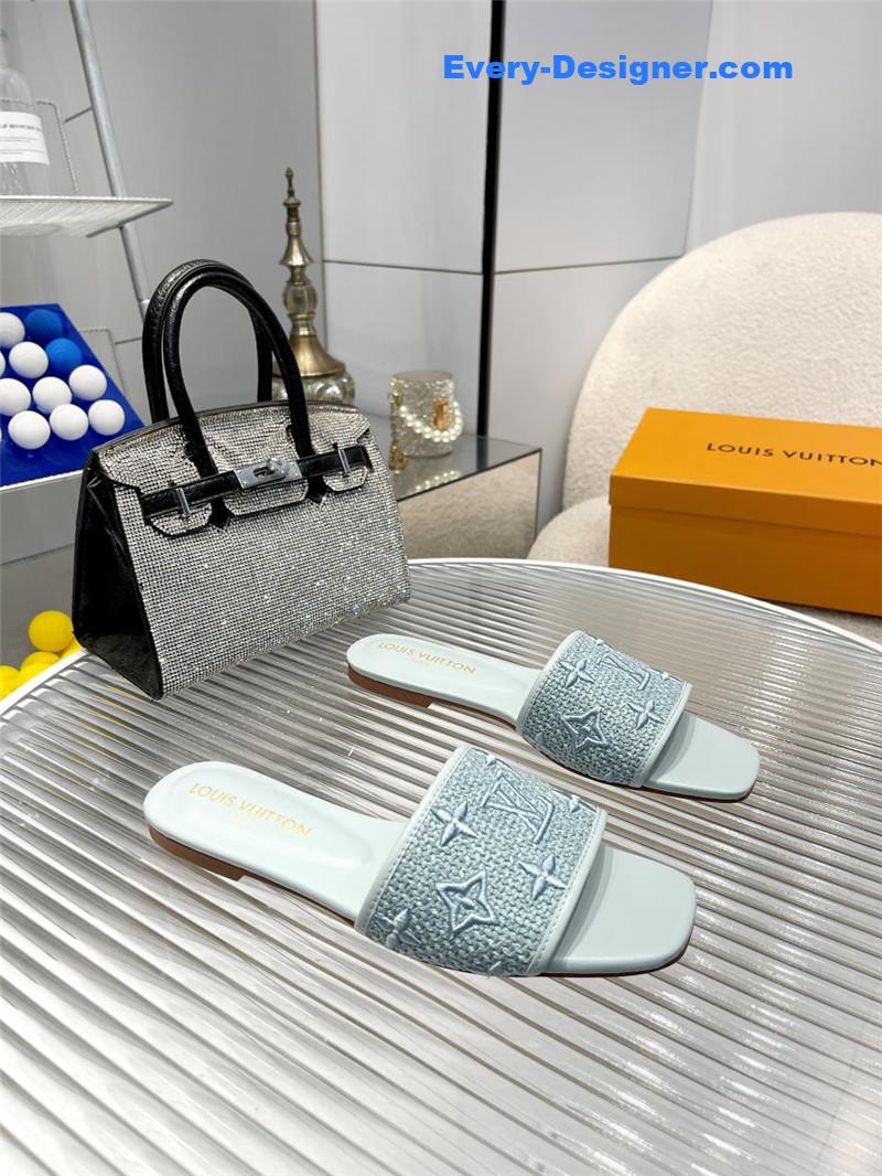 l0vis Vvtt0n lv catwalk flat slippers