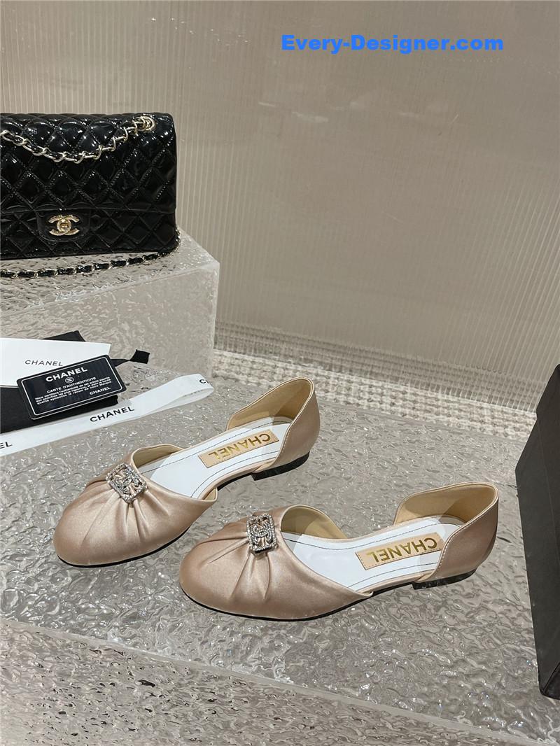 cc explosion D1am0nd buckle hollow sandals