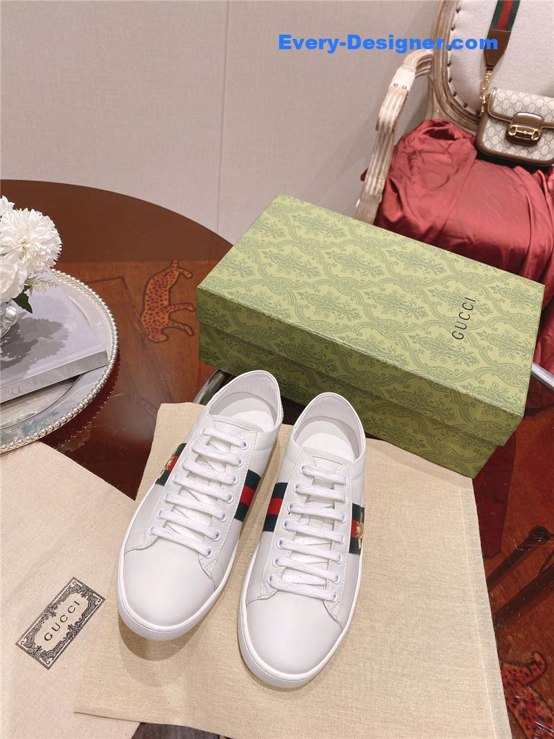 Gvc*1 classic sports lace-up white shoes