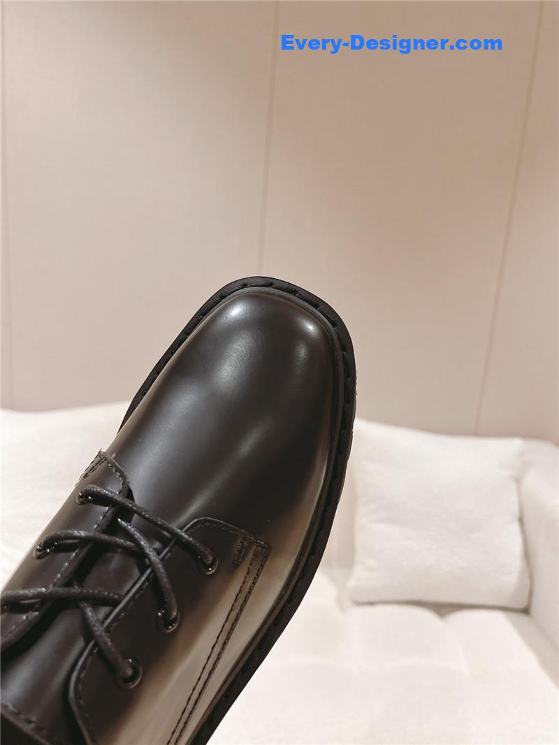 The R0w vintage square toe platform shoes