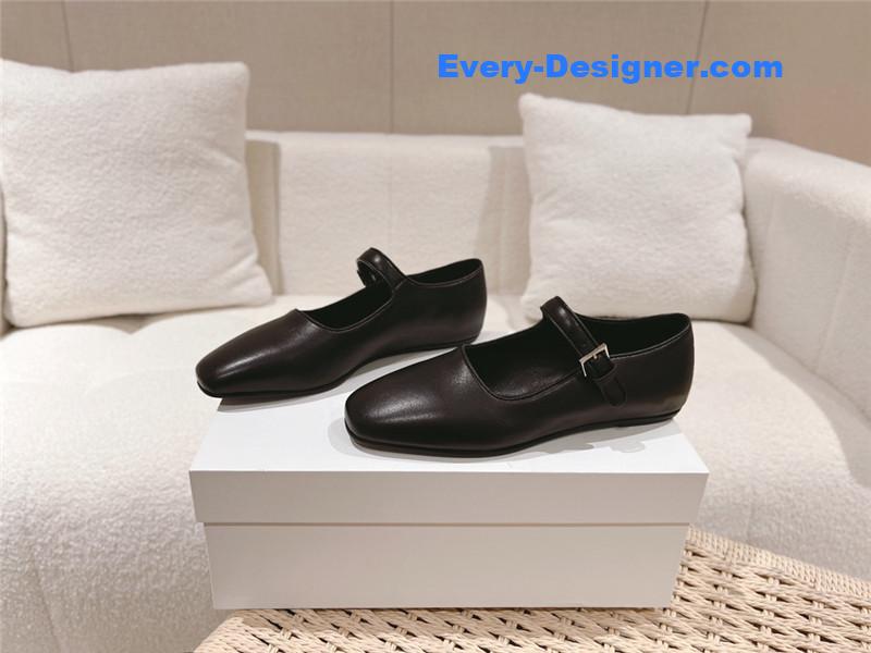 The R0w new trendy brand shoes