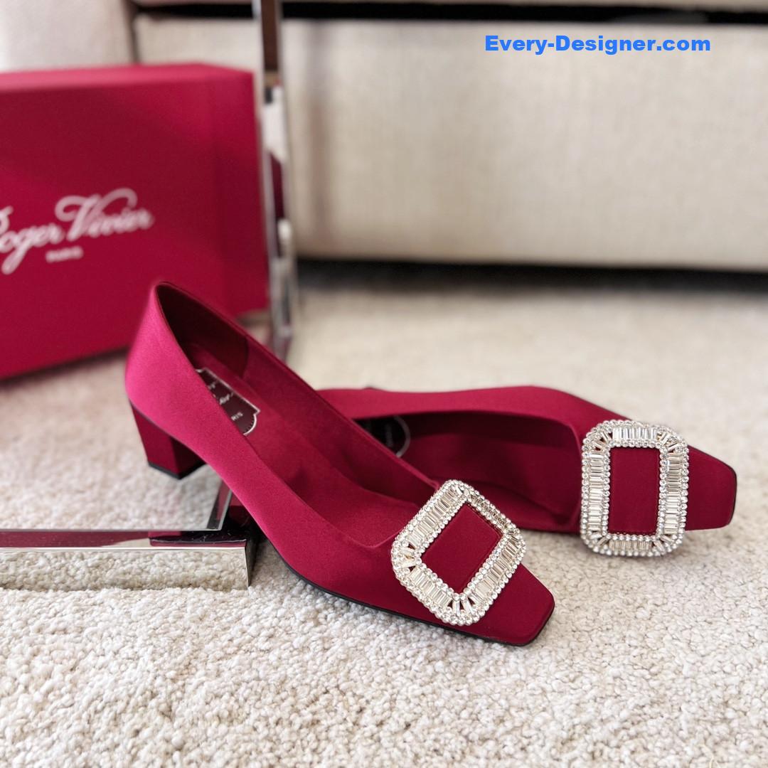 roger u1u1er silk d1am0nd buckle square heel shoes