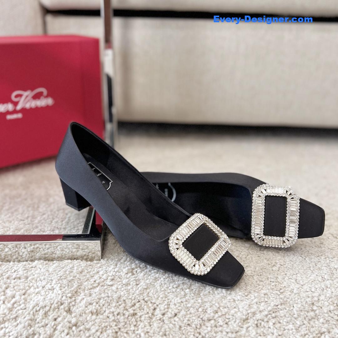 roger u1u1er silk d1am0nd buckle square heel shoes