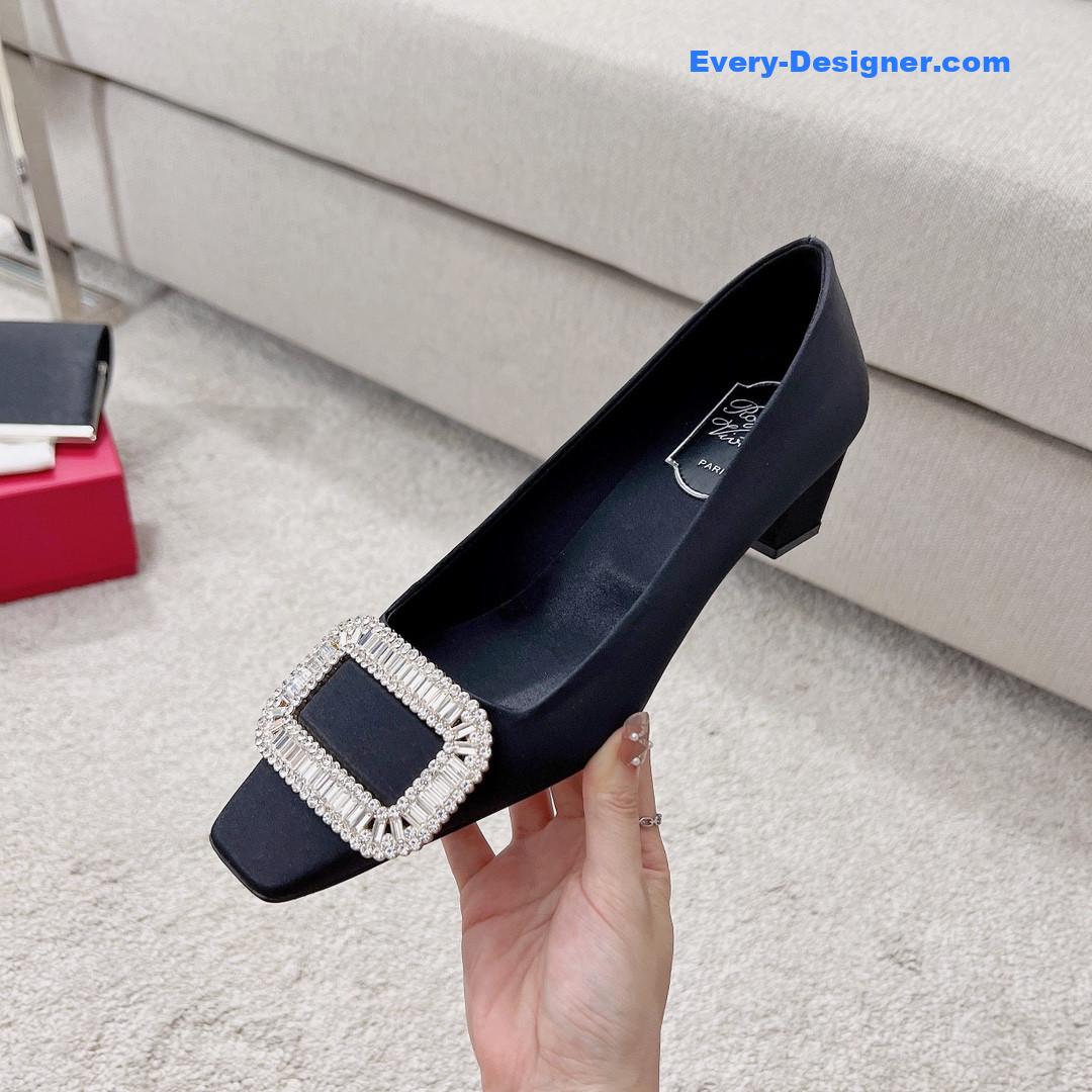roger u1u1er silk d1am0nd buckle square heel shoes