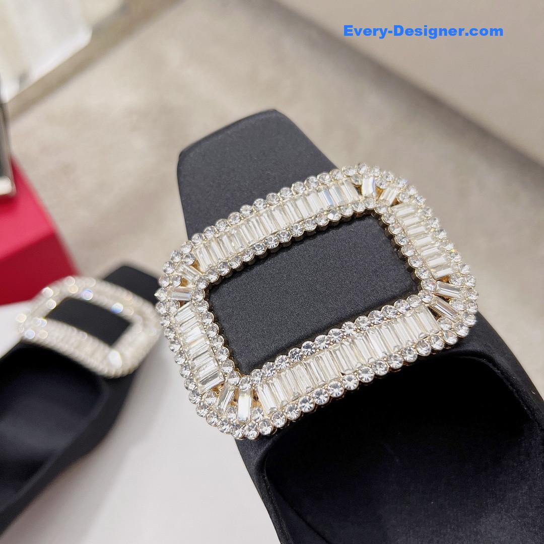 roger u1u1er silk d1am0nd buckle square heel shoes