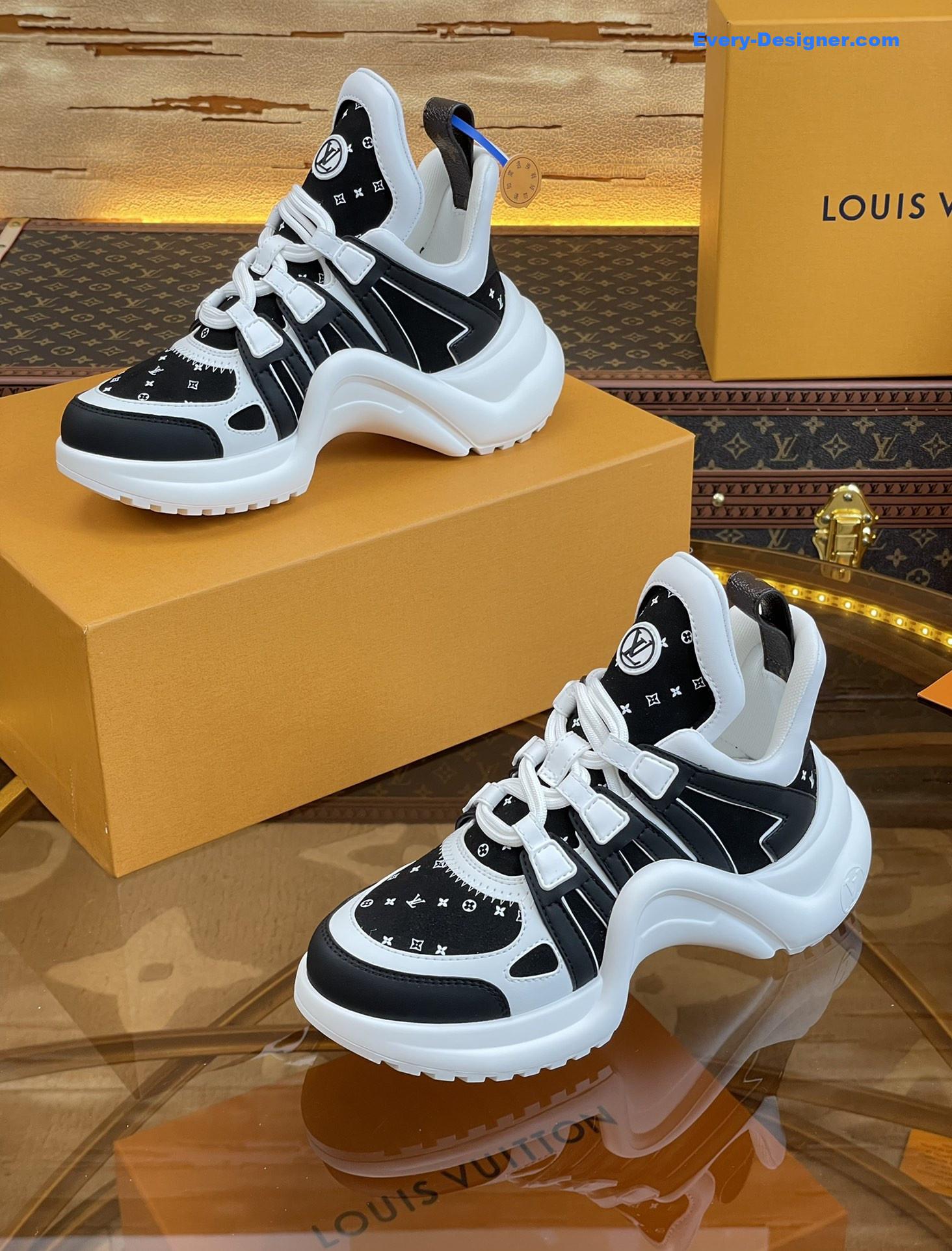 l0vis Vvtt0n lv hardware casual sports daddy shoes
