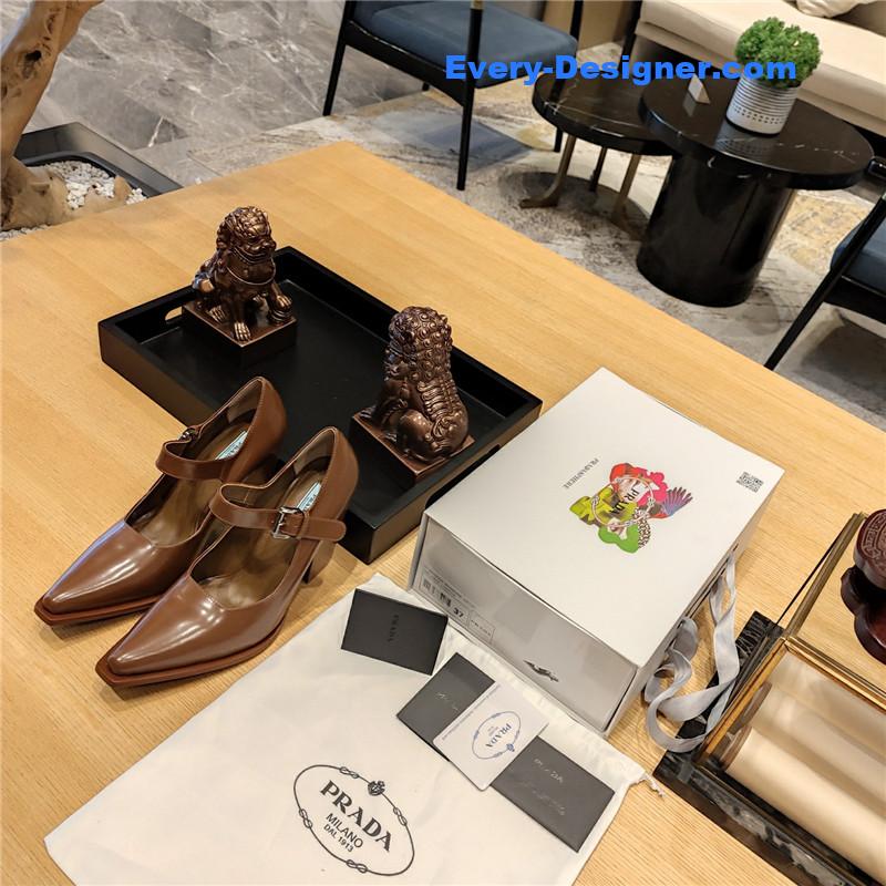 Pra*a wedge shoes