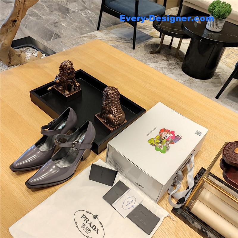 Pra*a wedge shoes