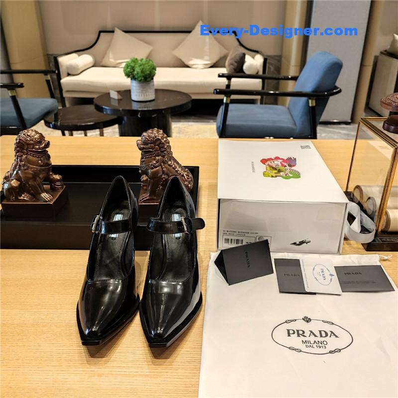 Pra*a wedge shoes