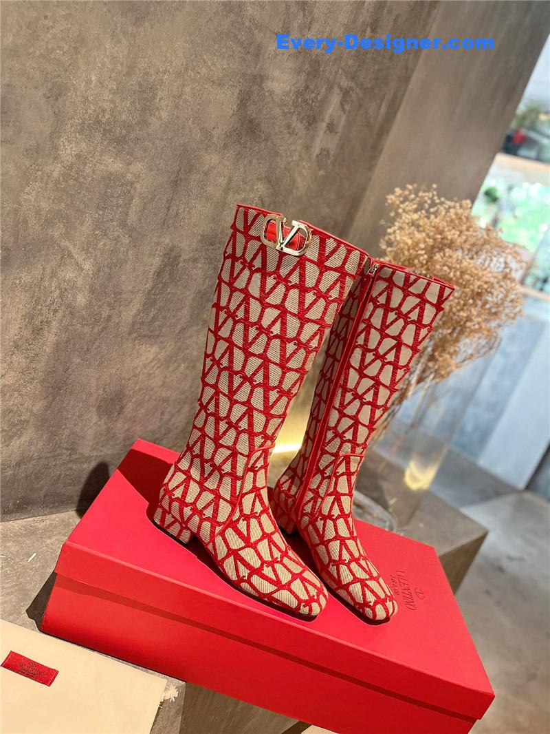 Va1e*ntin0 leather outsole mid boots