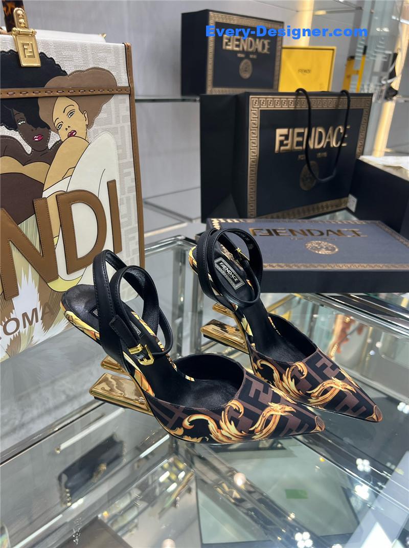 F**di f-shaped three-dimensional heel pumps