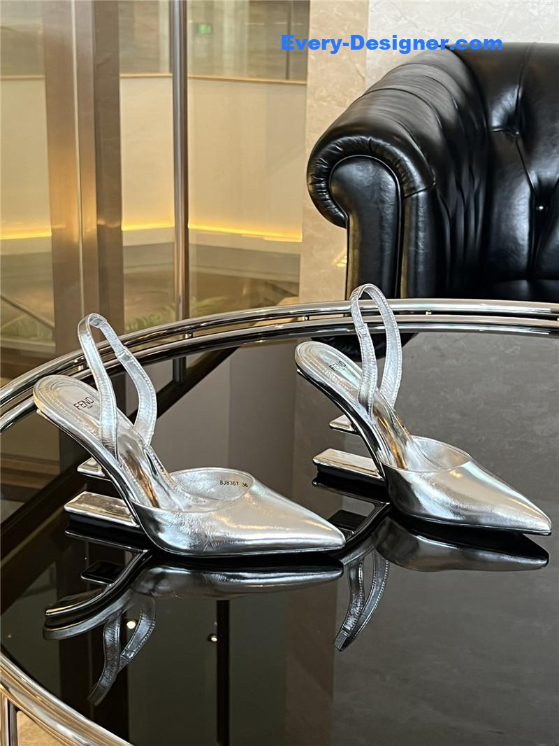 F**di f-shaped three-dimensional heel pumps