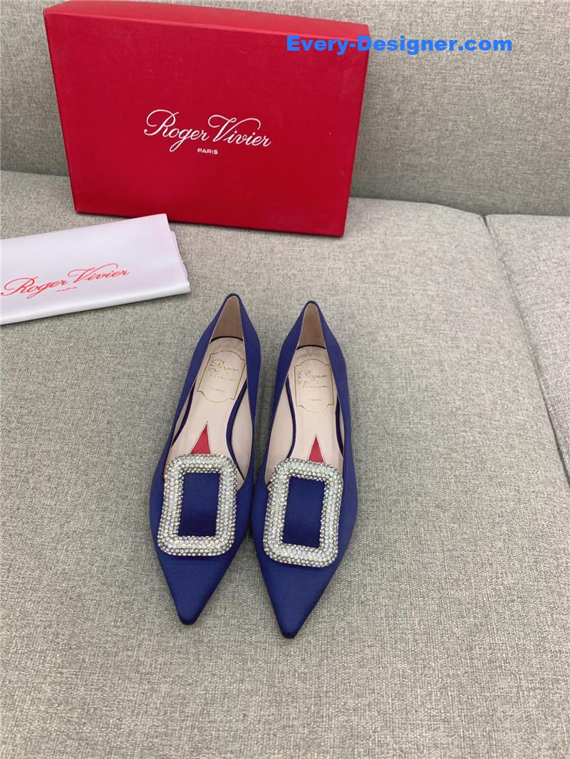 roger u1u1er classic d1am0nd buckle silk pumps