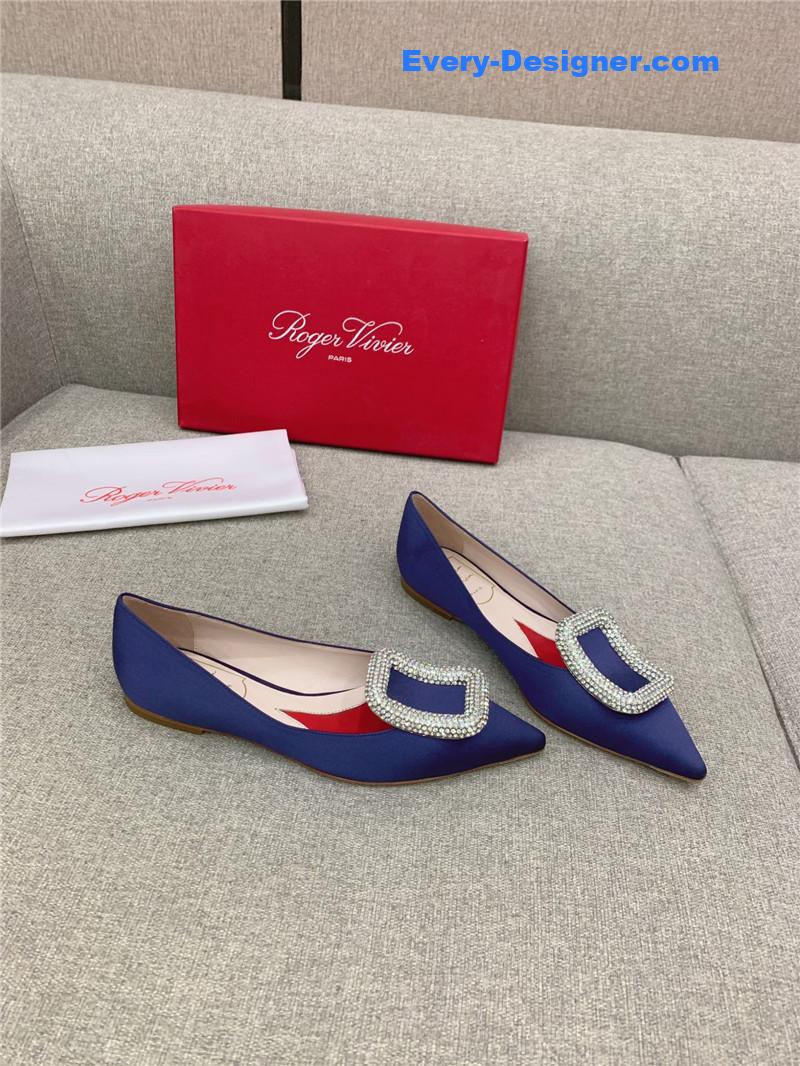 roger u1u1er classic d1am0nd buckle silk pumps