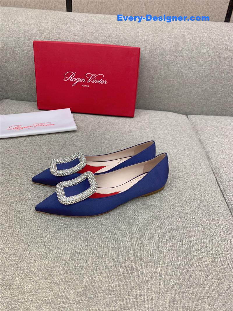 roger u1u1er classic d1am0nd buckle silk pumps