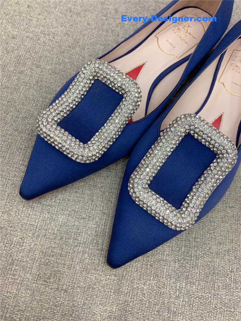 roger u1u1er classic d1am0nd buckle silk pumps