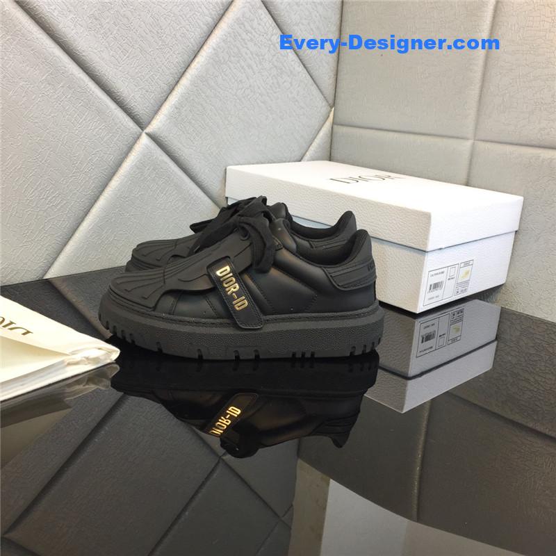 D10r shell shoes