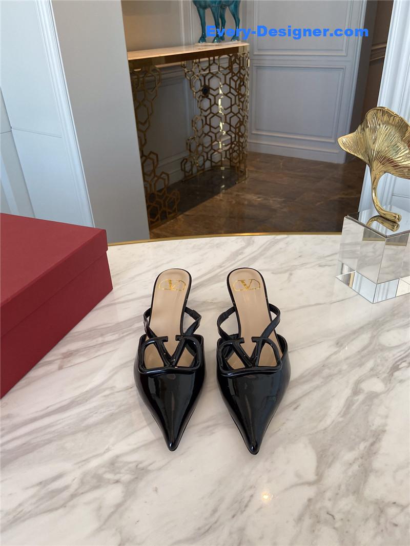 Va1e*ntin0 top sandals