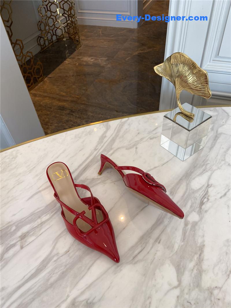 Va1e*ntin0 top sandals