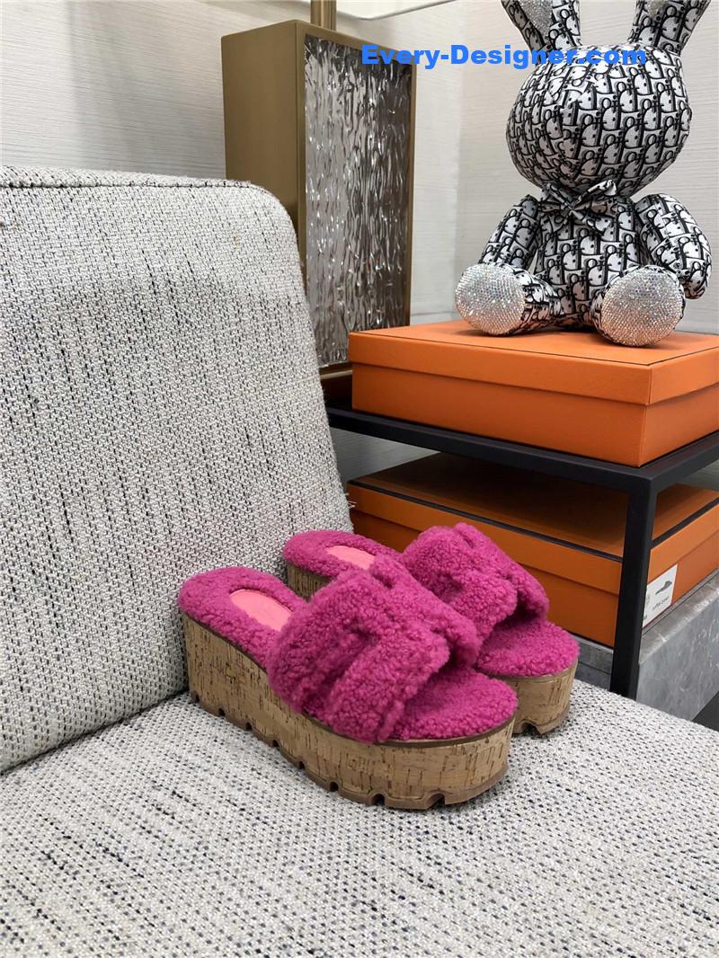 H**me5 teddy fur slippers