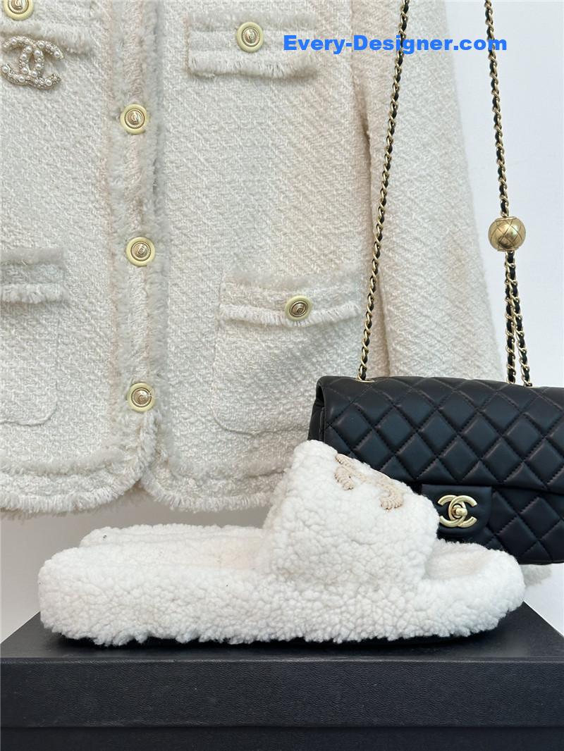 CC classic four seasons double C plush slippers