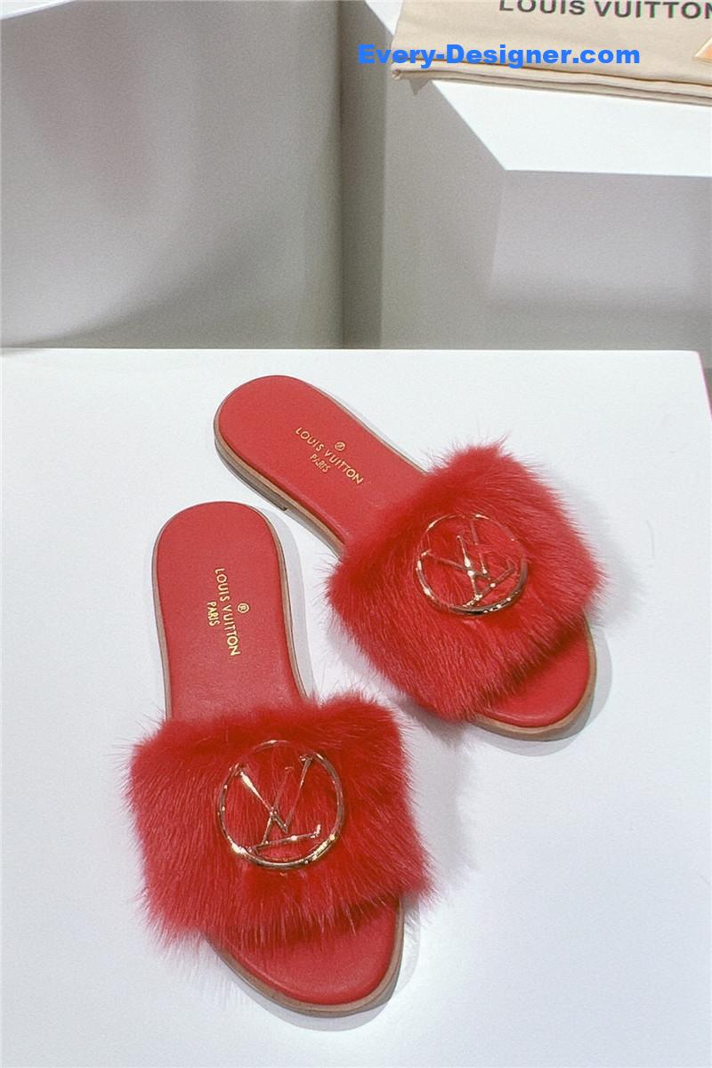 l0vis Vvtt0n lv flat open toe sandals