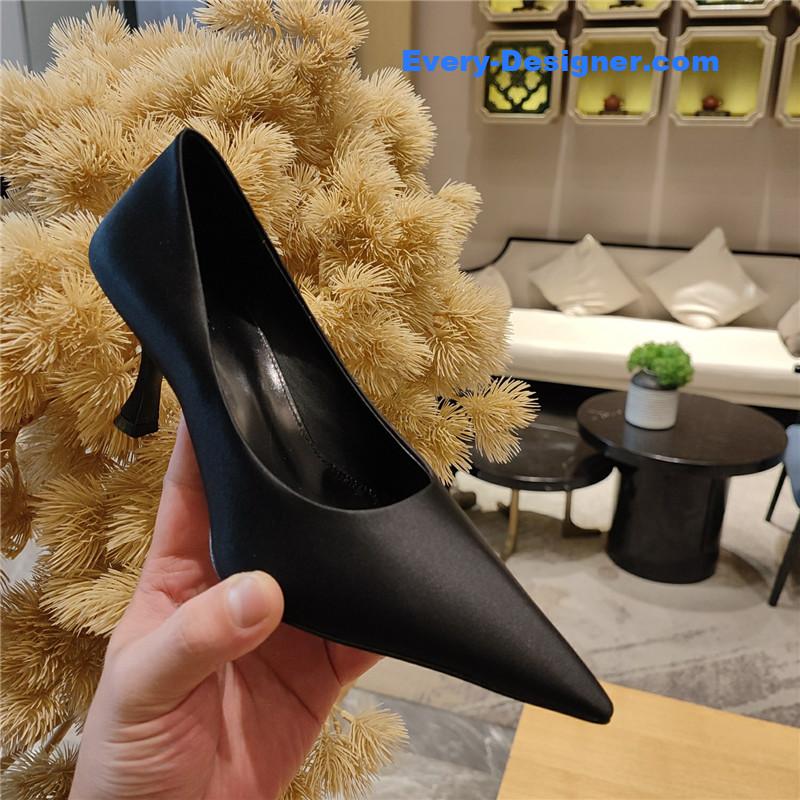 Ba1en*iaga prismatic triangle mules pumps