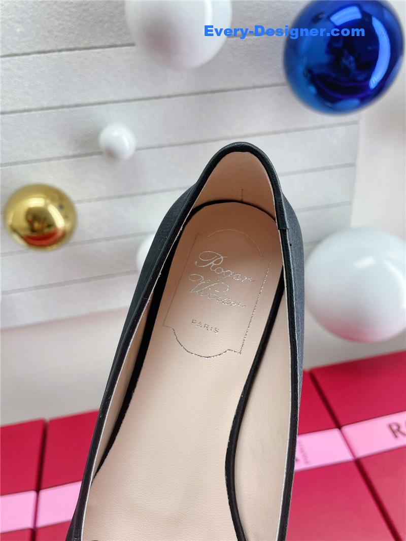 roger u1u1er pearl embroidered buckle loafers