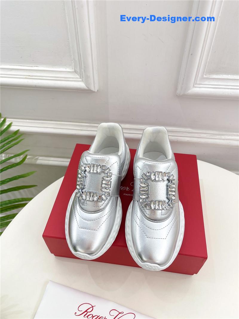 roger u1u1er classic d1am0nd buckle sneakers in fabric